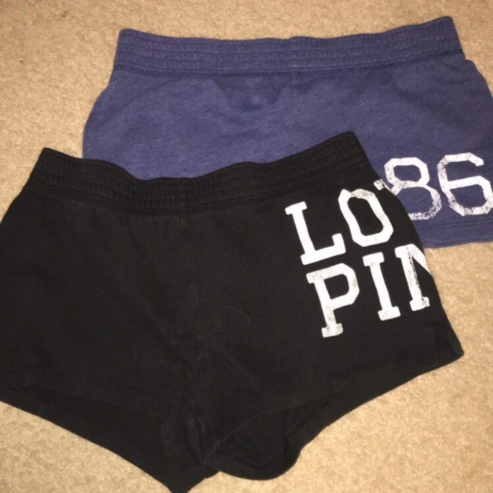 Bundle of 2 pairs of shorts